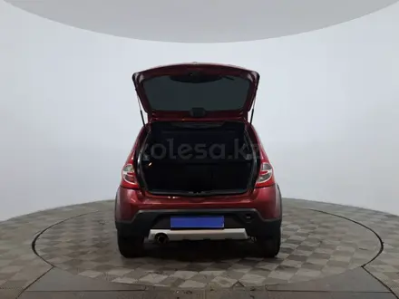 Renault Sandero Stepway 2014 года за 2 990 000 тг. в Астана – фото 9
