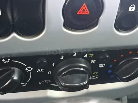 Renault Sandero Stepway 2014 года за 2 990 000 тг. в Астана – фото 14
