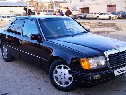 Mercedes-Benz E 200 1991 года за 1 250 000 тг. в Тараз – фото 15