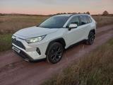 Toyota RAV4 2025 года за 21 000 000 тг. в Кокшетау – фото 2