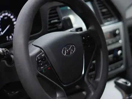Hyundai Sonata 2016 года за 6 500 000 тг. в Атырау – фото 12