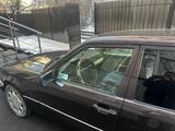 Mercedes-Benz E 280 1993 года за 1 800 000 тг. в Алматы – фото 4