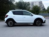 Renault Sandero Stepway 2021 года за 3 600 000 тг. в Караганда – фото 4