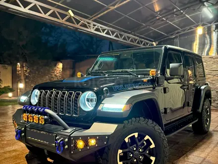 Jeep Wrangler 2024 года за 39 500 000 тг. в Алматы – фото 46