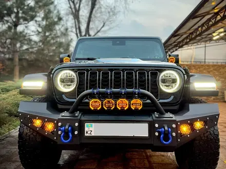 Jeep Wrangler 2024 года за 39 500 000 тг. в Алматы – фото 7