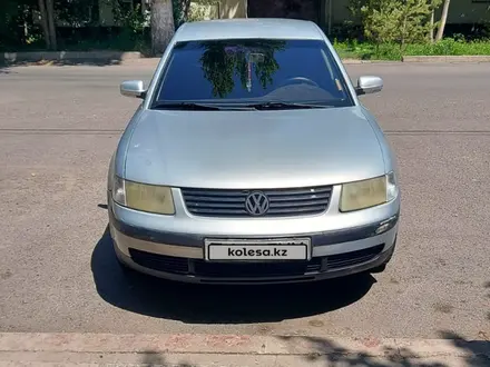 Volkswagen Passat 1997 года за 2 300 000 тг. в Астана – фото 2