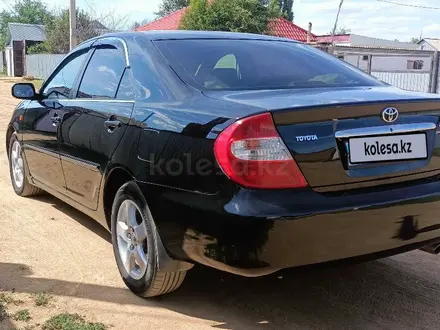 Toyota Camry 2004 года за 5 700 000 тг. в Актобе – фото 4