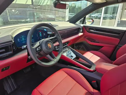 Porsche Macan RWD 2025 года за 54 100 000 тг. в Алматы – фото 4