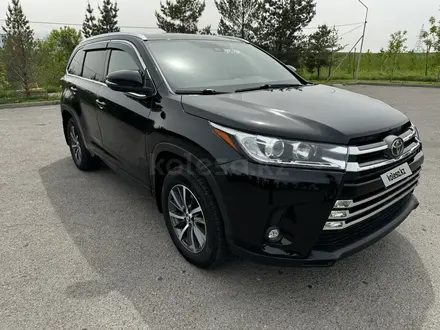 Toyota Highlander 2018 года за 14 500 000 тг. в Алматы – фото 4