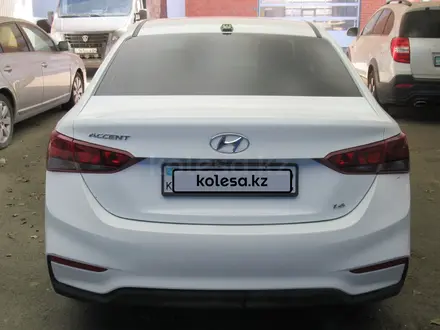 Hyundai Accent 2017 года за 4 805 100 тг. в Алматы – фото 2