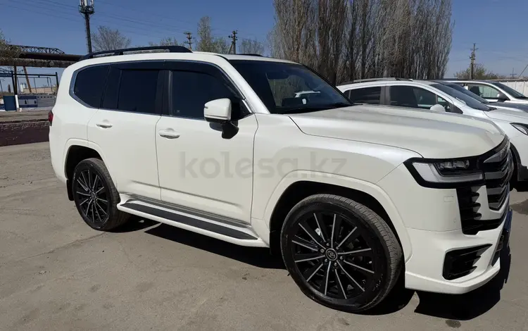 Toyota Land Cruiser 2023 года за 62 500 000 тг. в Павлодар