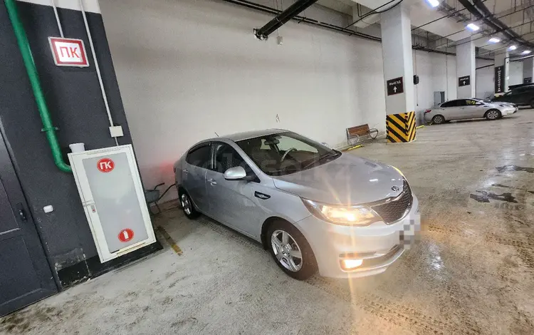 Kia Rio 2015 года за 5 600 000 тг. в Астана