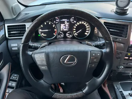 Lexus LX 570 2012 года за 35 000 000 тг. в Астана – фото 26
