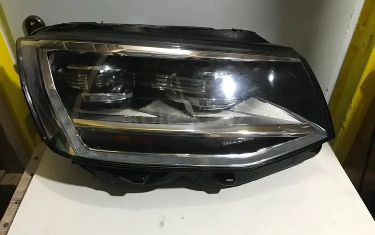 Фара правая Volkswagen Multivan T6 led за 240 000 тг. в Астана