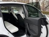 Tesla Model Y 2022 годаүшін15 900 000 тг. в Алматы – фото 4