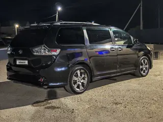 Toyota Sienna, 2014