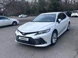 Toyota Camry 2023 года за 17 500 000 тг. в Шымкент