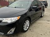 Toyota Camry 2012 года за 6 100 000 тг. в Атырау – фото 2