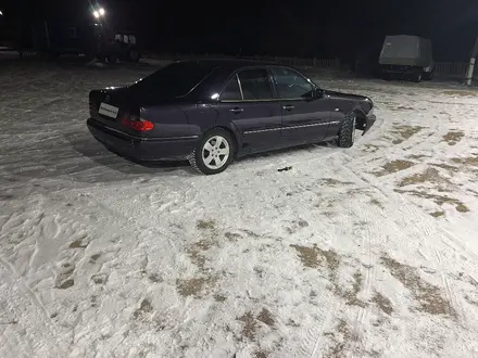 Mercedes-Benz E 280 1996 года за 2 600 000 тг. в Караганда – фото 4