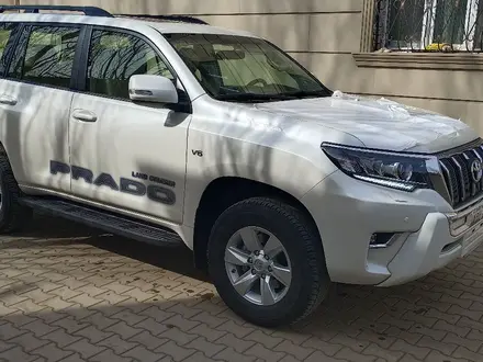 Toyota Land Cruiser Prado 2022 года за 35 500 000 тг. в Актобе