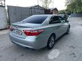 Toyota Camry 2015 года за 9 900 000 тг. в Семей – фото 5