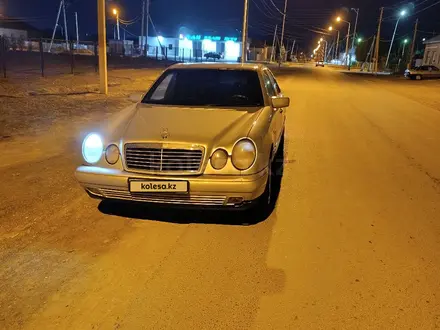 Mercedes-Benz E 230 1995 года за 1 800 000 тг. в Кызылорда – фото 6