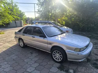 Mitsubishi Galant