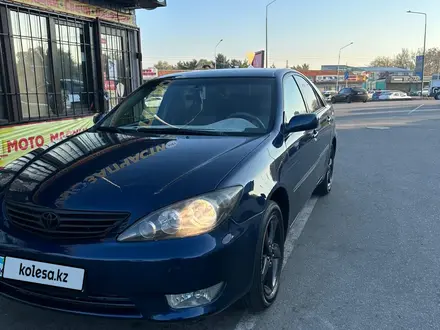 Toyota Camry 2005 года за 5 100 000 тг. в Алматы – фото 2