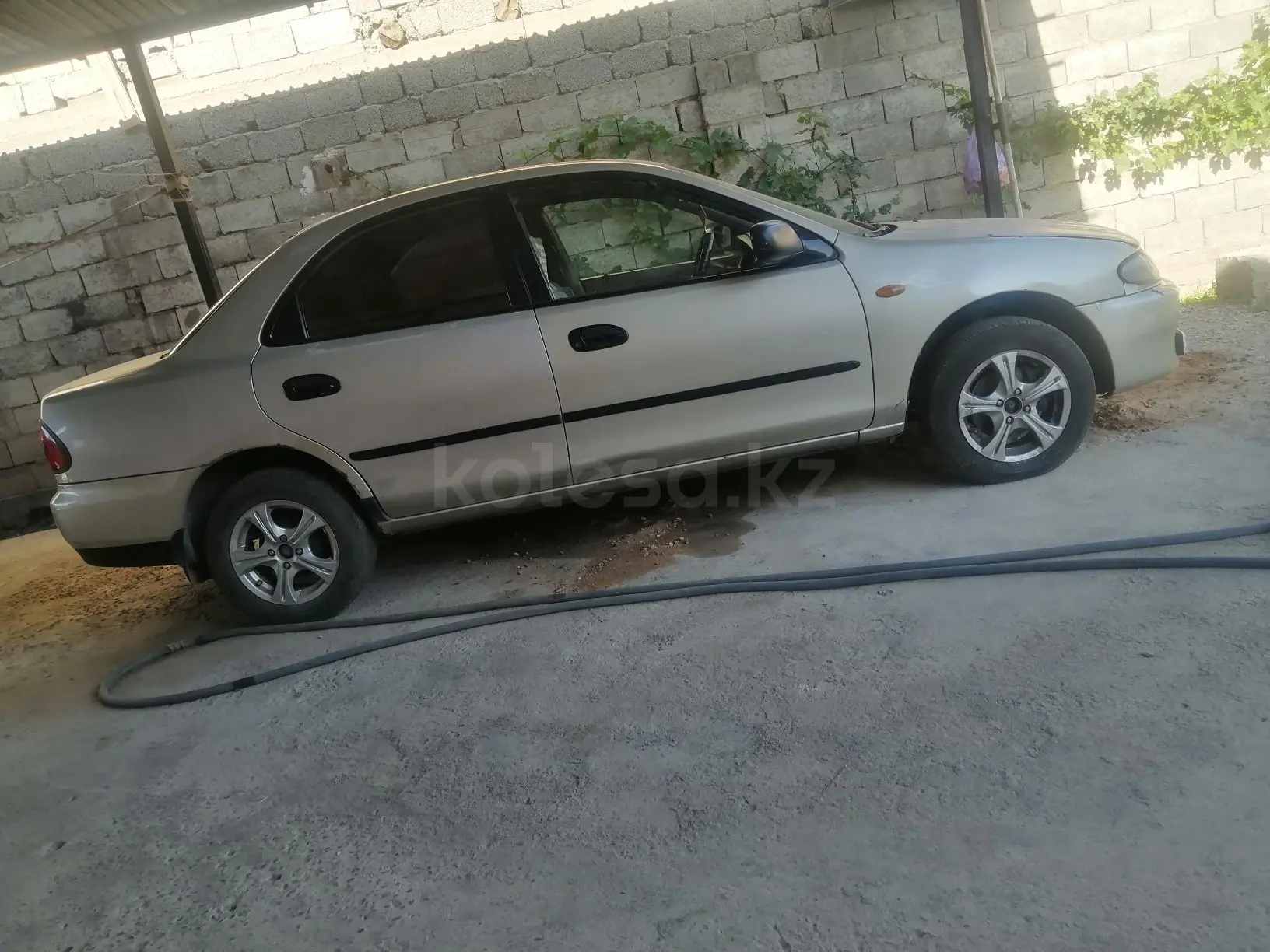Mazda 323, 1996