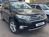 Toyota Highlander 2012 года за 14 000 000 тг. в Семей