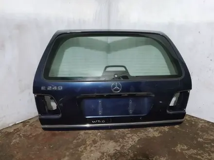 Крышка багажника на Мерседес 210 универсал за 25 000 тг. в Караганда