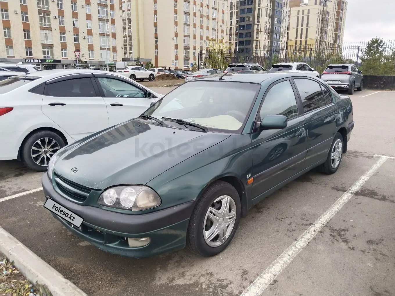 Тойота Авенсис, 1999