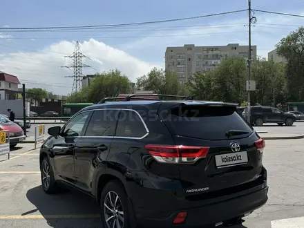Toyota Highlander 2018 года за 16 500 000 тг. в Алматы – фото 2