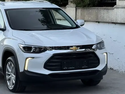 Chevrolet Tracker 2024 года за 7 900 000 тг. в Шымкент – фото 2
