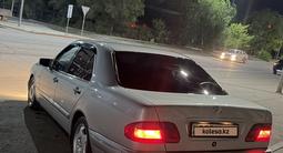 Mercedes-Benz E 280 1996 годаүшін3 100 000 тг. в Жезказган – фото 2