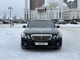 Mercedes-Benz E 200 2012 годаfor8 600 000 тг. в Астана