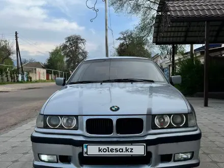 BMW 320 1994 года за 1 950 000 тг. в Алматы – фото 5