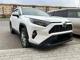 Toyota RAV4 2019 годаfor14 000 000 тг. в Актобе