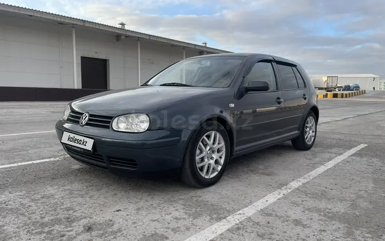 Volkswagen Golf 2001 годаүшін3 300 000 тг. в Караганда