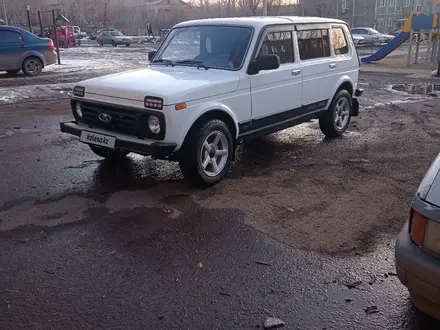 ВАЗ (Lada) Lada 2131 (5-ти дверный) 2015 года за 3 500 000 тг. в Караганда – фото 2