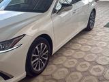 Lexus ES 300h 2022 годаүшін21 800 000 тг. в Тараз – фото 4