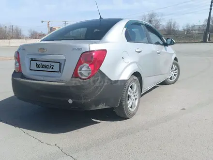 Chevrolet Aveo 2015 года за 3 300 000 тг. в Семей – фото 4