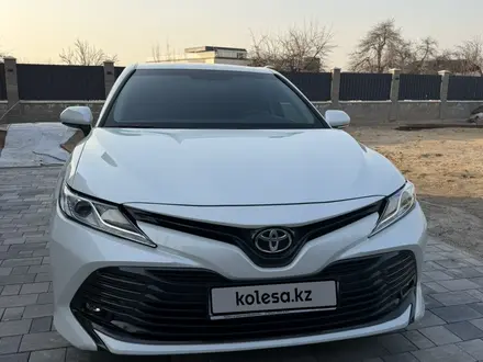 Toyota Camry 2020 года за 13 000 000 тг. в Алматы