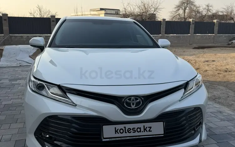 Toyota Camry 2020 года за 13 000 000 тг. в Алматы