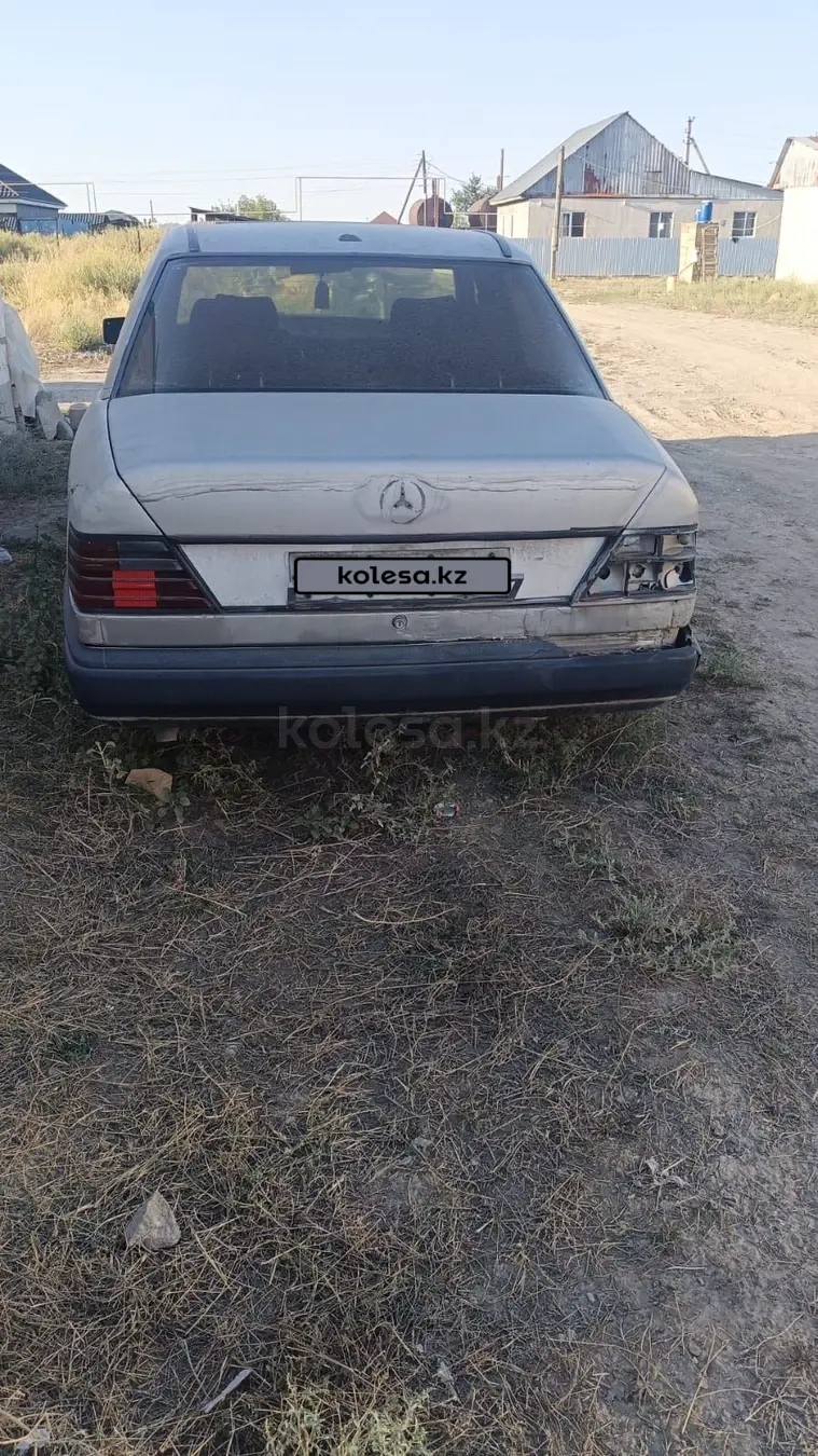 Mercedes-Benz E-Class, 1988