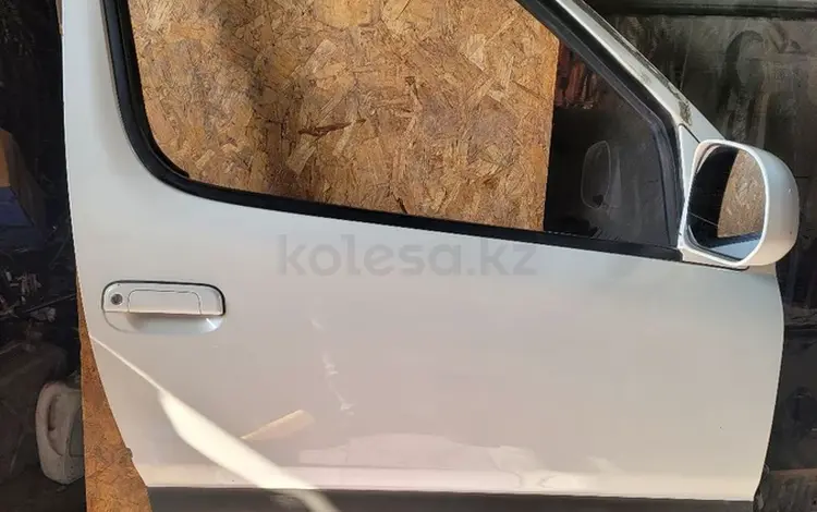 Двери Toyota Granviaүшін20 000 тг. в Алматы