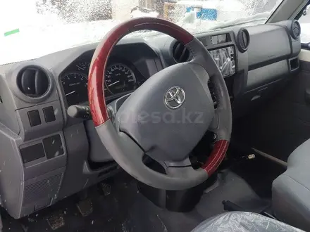Toyota Land Cruiser 2023 года за 32 500 000 тг. в Петропавловск – фото 10