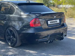 BMW 3 Series, 2005