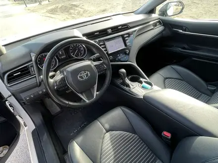 Toyota Camry 2019 года за 14 000 000 тг. в Актау – фото 5