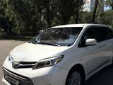 Toyota Sienna 2018 года за 13 000 000 тг. в Алматы – фото 2